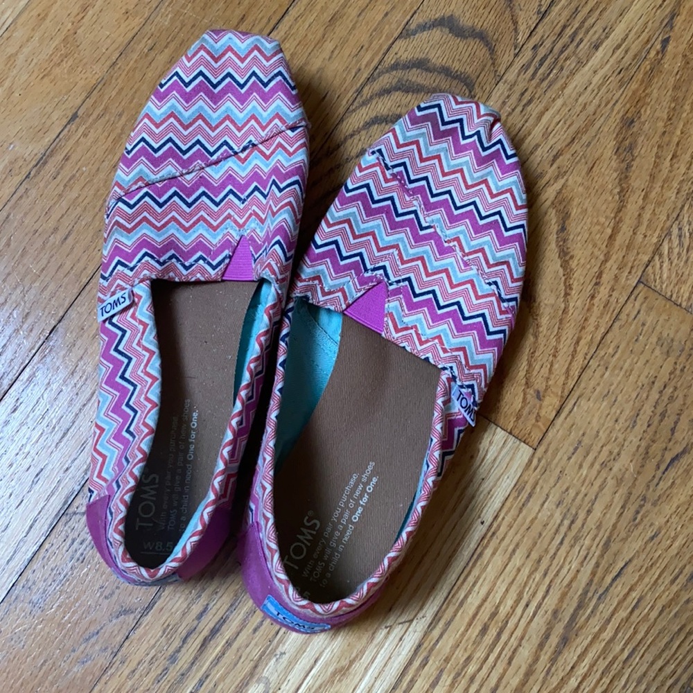Toms Shoes